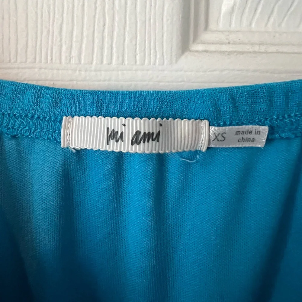 Mi Ami size XS dress.  Super comfy. Can be worn during day or a night out - Picture 2 of 5